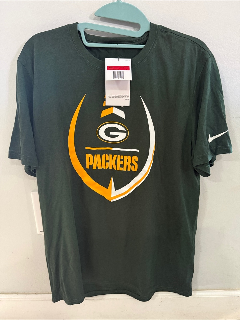 Nike Dark Green Green Bay Packers Graphic Tee with Yellow and White Logo